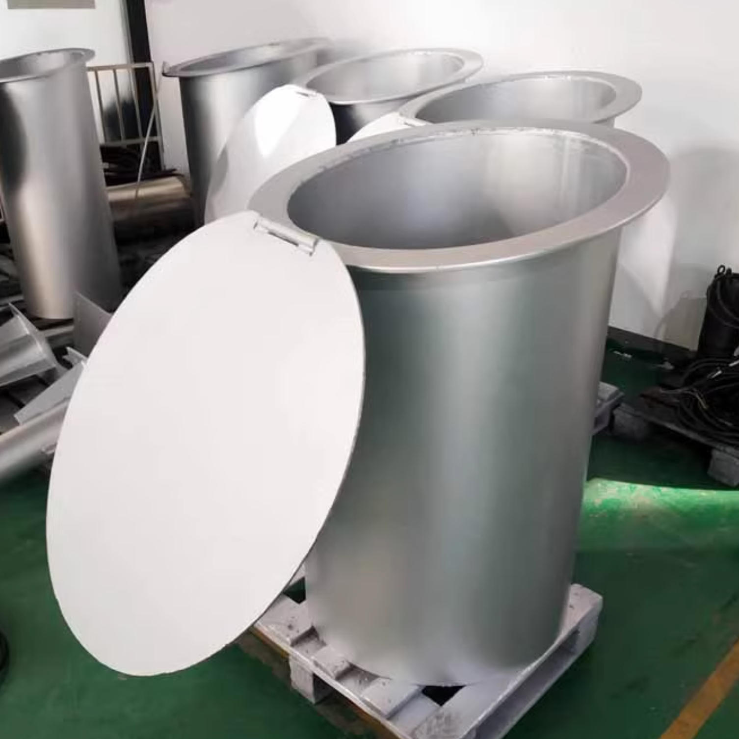 南京藍寶石環(huán)保與陽新某水務(wù)公司合作-QHLB潛水回流泵應(yīng)用案例