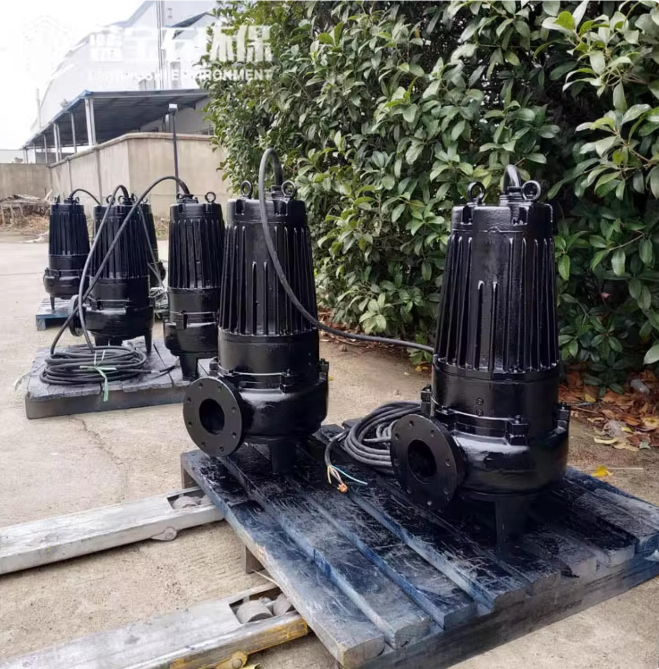 南京藍(lán)寶石環(huán)保有限公司與寧波某公司成功達(dá)成戰(zhàn)略合作，WQ型潛水排污泵助力高效污水處理